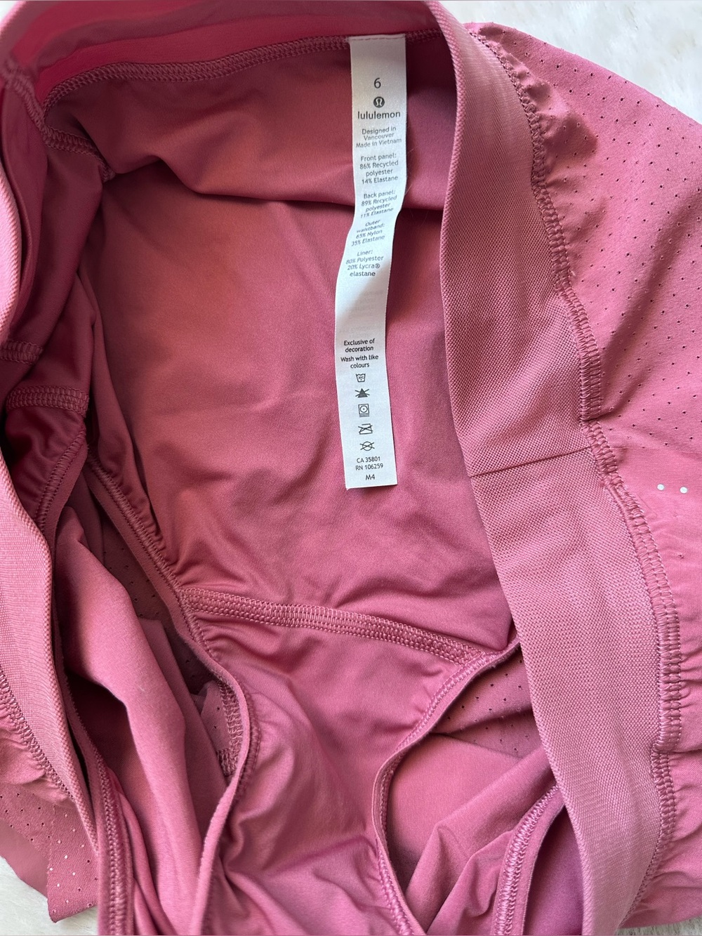 Lululemon skirts + shorts bundle size 6 - lot of 3 athletic like NEW - Picture 4 of 12